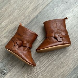 🛍️ bundle 5 items for$15 🛍️12-18mo bootie